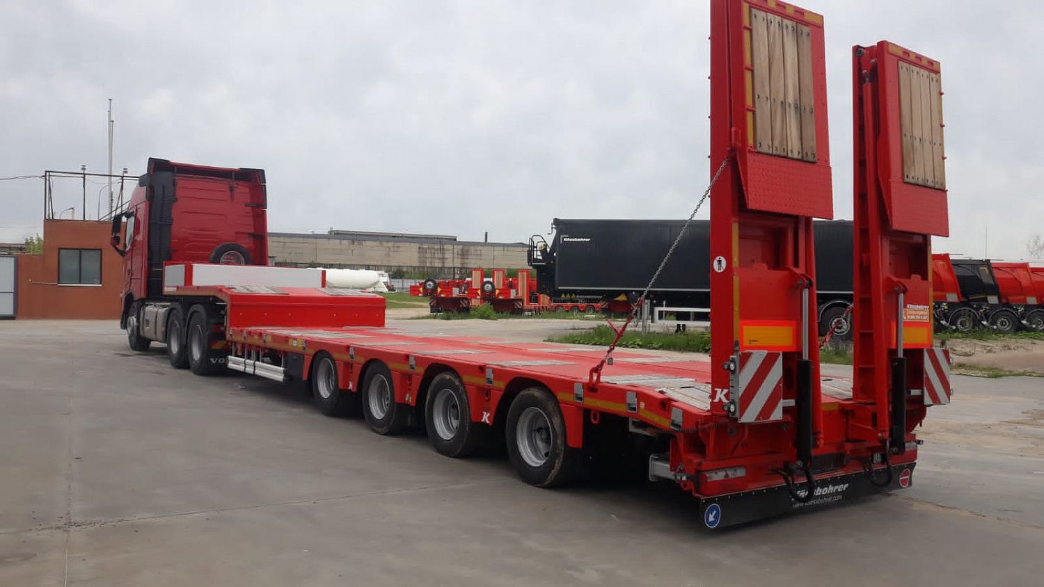 Новые тягачи VOLVO FH готовы к работе 